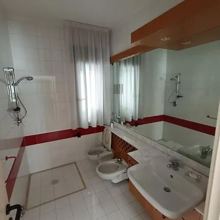 Centralissimo E Vicino Alla Spiaggia Apartment